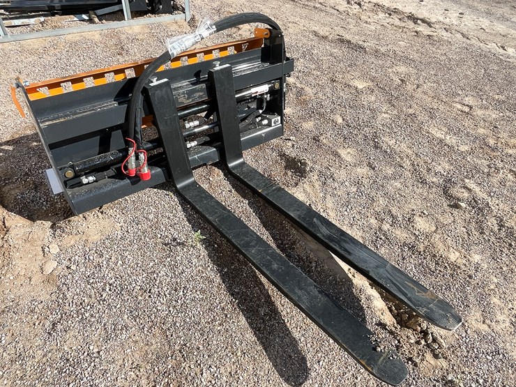 #2032-•-skid-steer-pallet-fork-hydraulic-adjustable-image-9