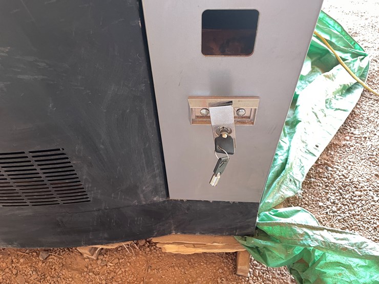 #1600-•-vending-machine-(off-site-in-alamogordo)-image-12