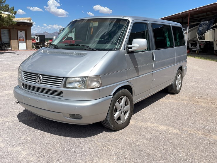 #501-•-2002-volkswagen-eurovan-mv-(title-in-delay)-image-1