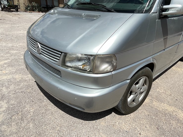 #501-•-2002-volkswagen-eurovan-mv-(title-in-delay)-image-95