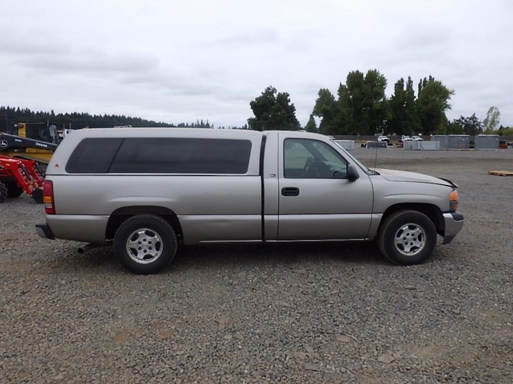 1999-gmc-1500-image-3