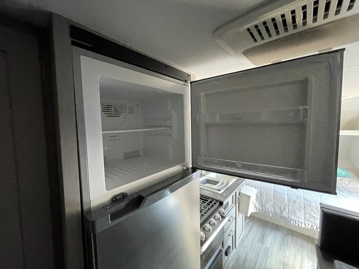 #499-•-2021-tracer-le-camper-(title-in-delay)-image-140