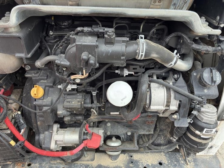 2019-bobcat-t770-image-14