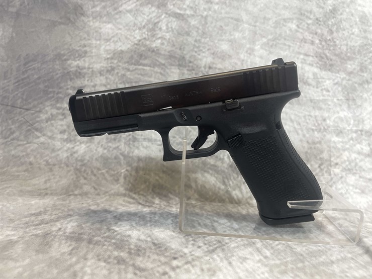 #5146-•-glock-g17-gen-5,-9mm-luger-pistol,-sn:-bvst133,-(neenah,-wi)-image-2