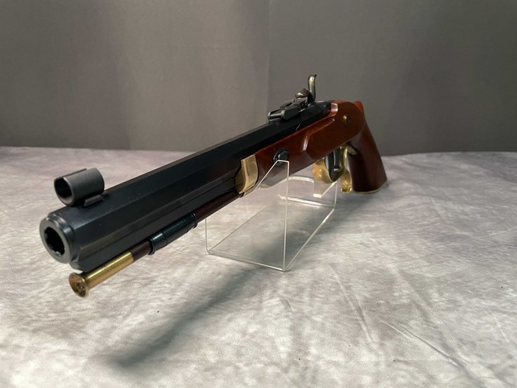 #5177-•-thompson-j.-center-arms,-.45-cal.-muzzleloader,-sn:-34615,-(neenah,-wi)-image-4