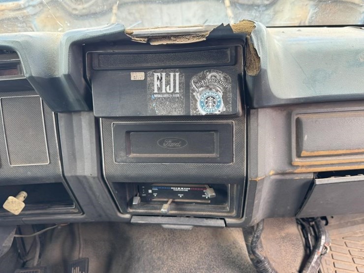 1993-ford-f70-image-19