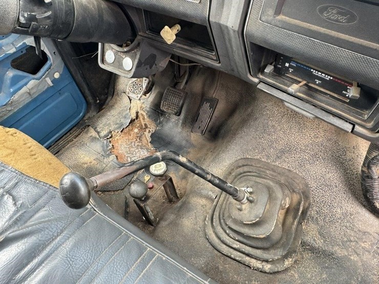 1993-ford-f70-image-20
