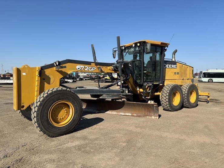 2012-deere-672gp-image-1