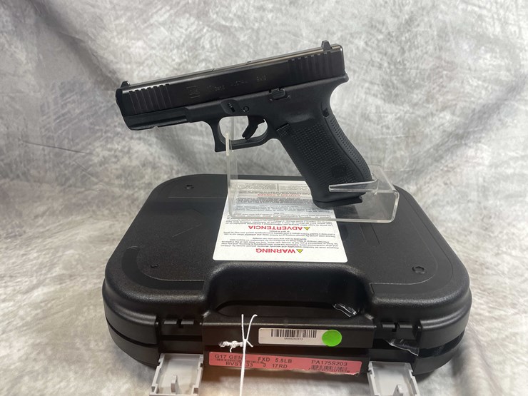#5146-•-glock-g17-gen-5,-9mm-luger-pistol,-sn:-bvst133,-(neenah,-wi)-image-1