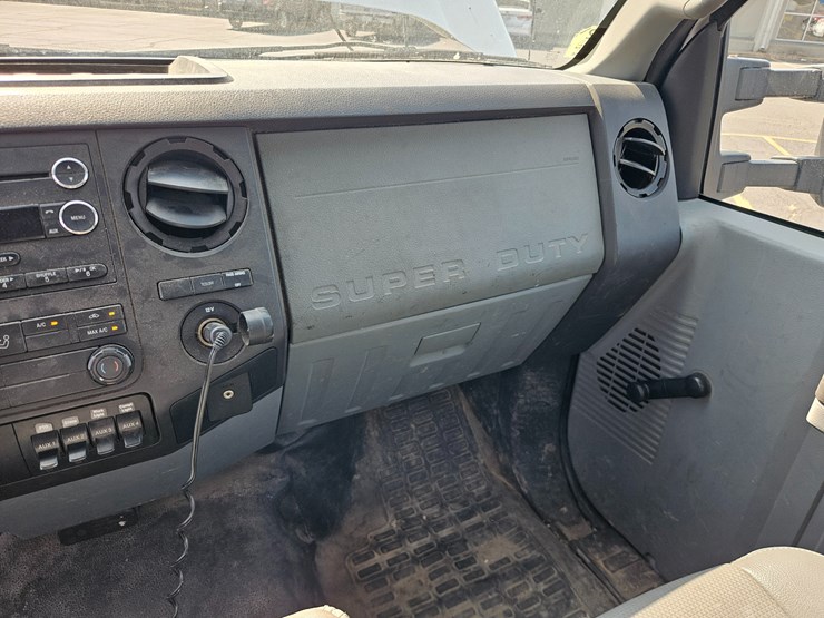 2011-ford-f450-image-45