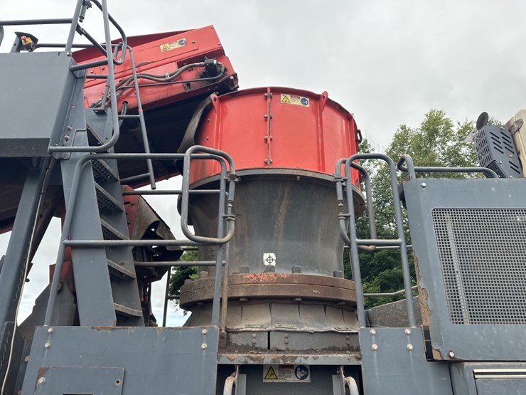 2017-sandvik-qs331-image-15