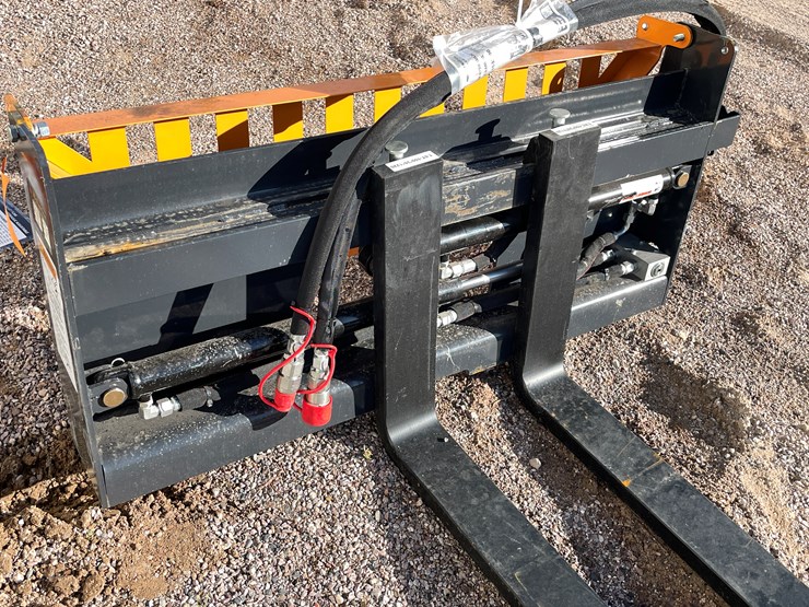 #2031-•-skid-steer-pallet-fork-hydraulic-adjustable-image-8