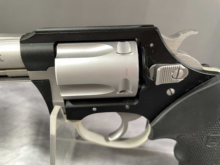 #5155-•-charter-arms-undercover-lite,-38-spl-revolver,-sn:-23l05132,-(neenah,-wi)-image-9
