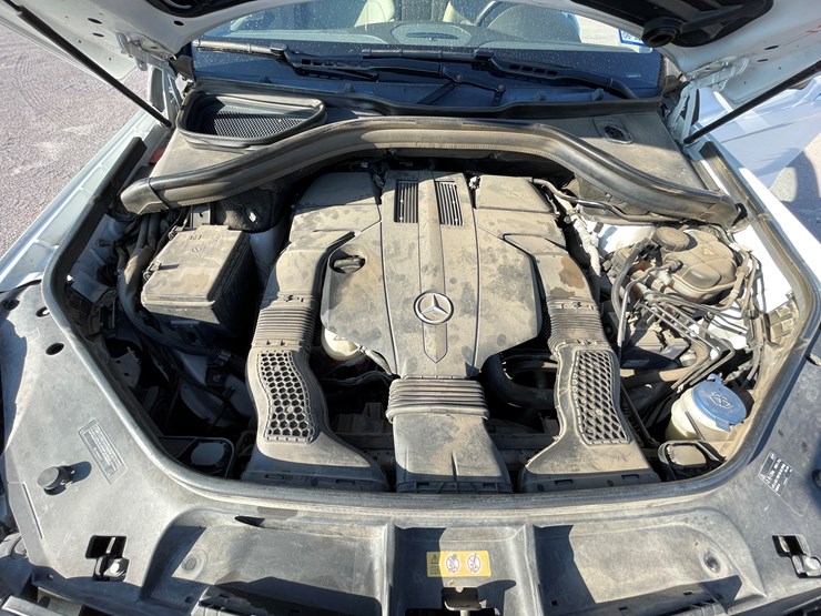 2015-mercedes-benz-gl450-image-111