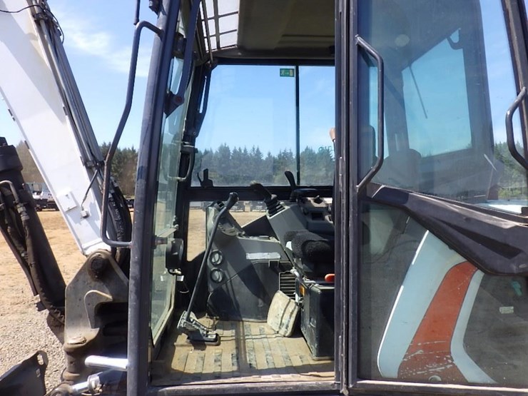 2019-bobcat-e85-image-24