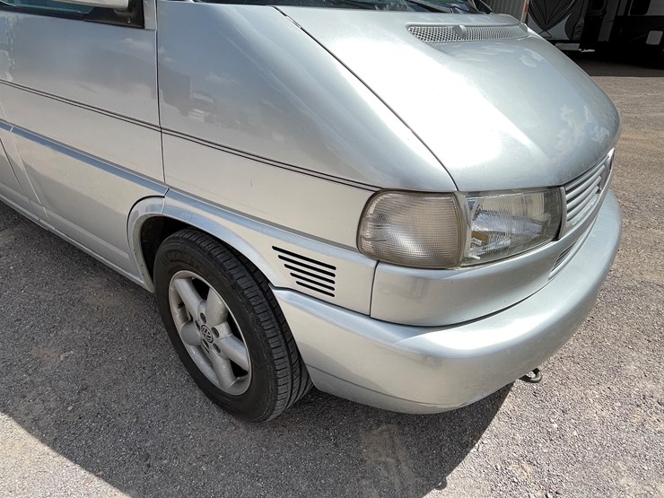 #501-•-2002-volkswagen-eurovan-mv-(title-in-delay)-image-98