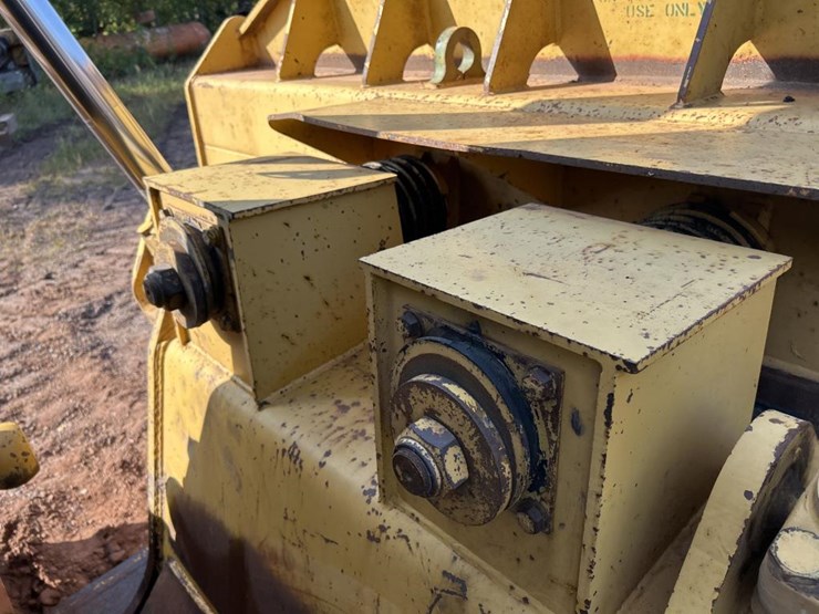 caterpillar-d9r-image-13