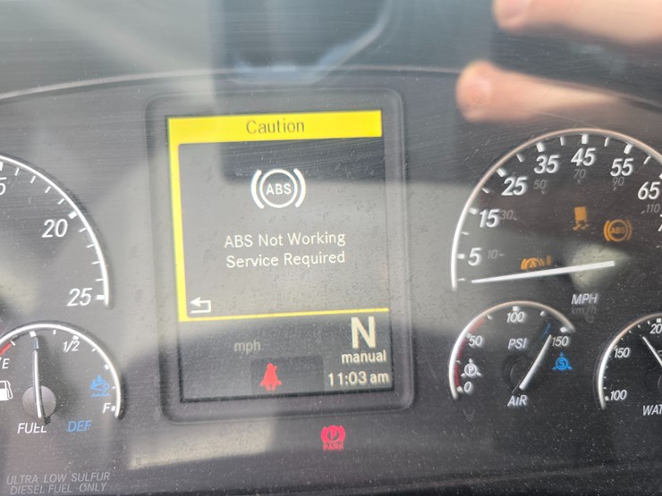 2019-freightliner-cascadia-126-image-68
