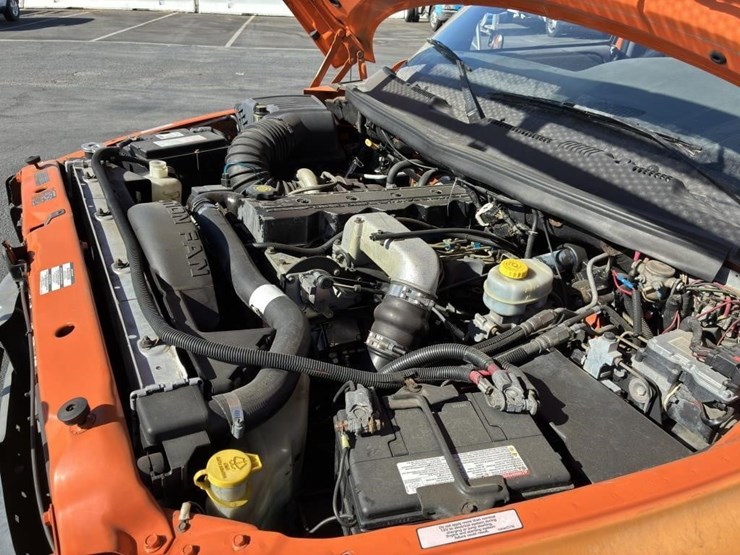 2001-dodge-ram-3500-image-9