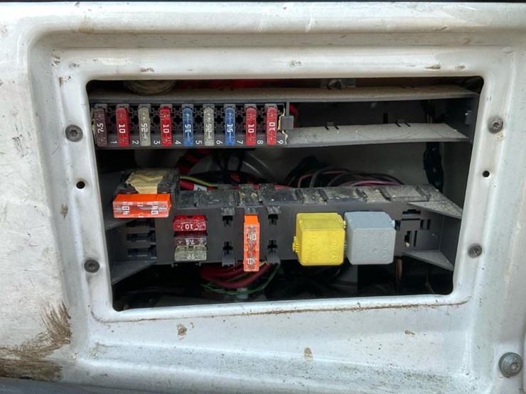 2004-dodge-sprinter-2500-image-61