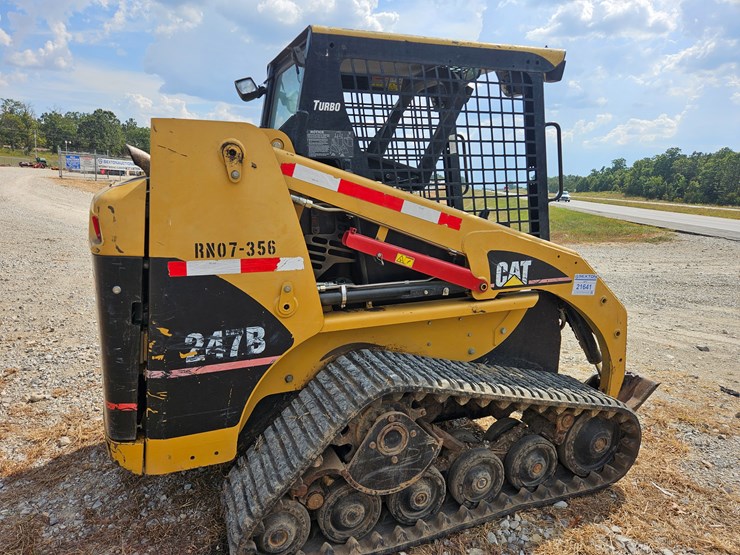 caterpillar-247b-image-15