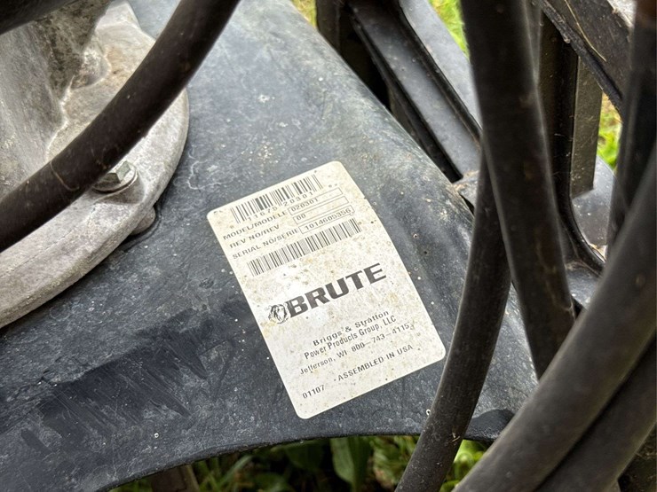 brute-2500-psi,-2gpm-gas-powered-pressure-washer,-honda-gcv-engine,-motor-i-image-6