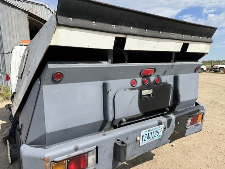 2003-gmc-w4500-image-31