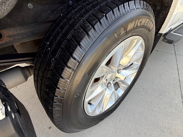 2019-chevrolet-k1500-image-32