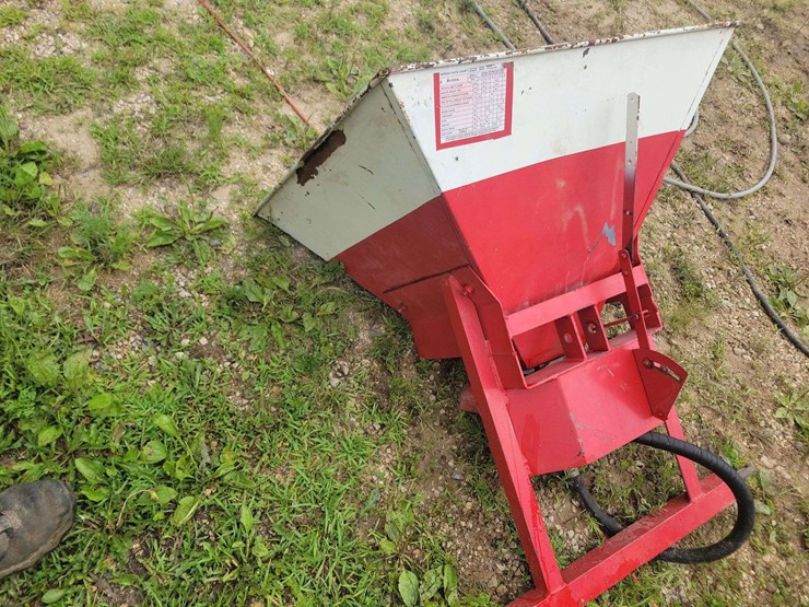 worksaver-3pt-pto-seeder/fertilizer-spreader-image-4
