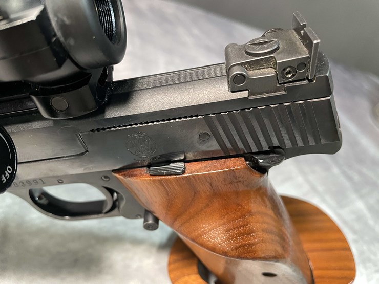 #5176-•-smith-&-wesson-model-41,-22-lr-semi-auto-pistol,-sn:-a583991,-(neenah,-wi)-image-28