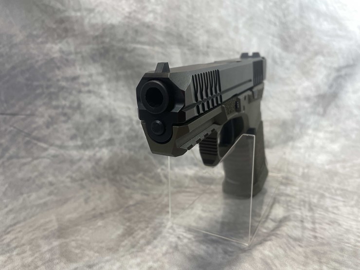 #5174-•-sct-model-19,-9mm-luger-pistol,-sn:-aaa0022897,-(neenah,-wi)-image-3