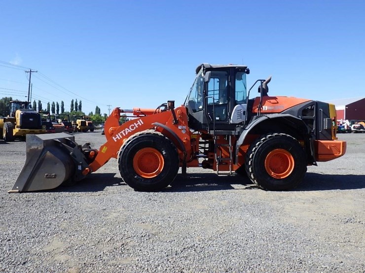 2017-hitachi-zw250-image-6