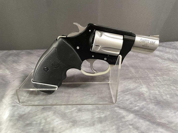 #5155-•-charter-arms-undercover-lite,-38-spl-revolver,-sn:-23l05132,-(neenah,-wi)-image-2