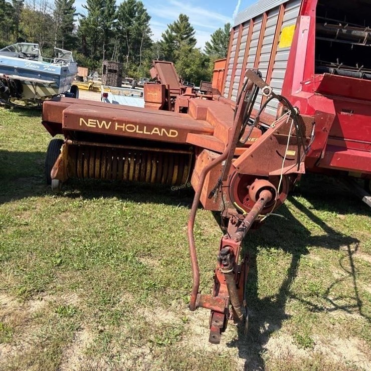 NEW HOLLAND 310