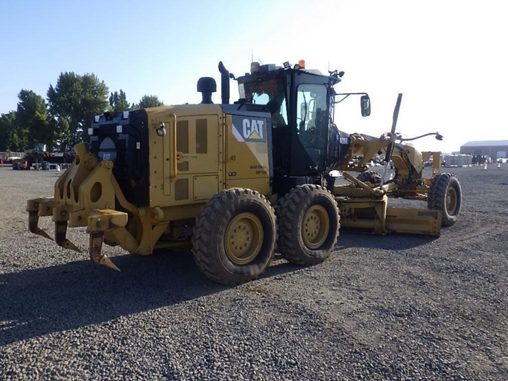2013-caterpillar-140m2-image-4