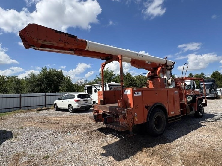 1986-chevrolet-c6v-bucket-truck-image-5