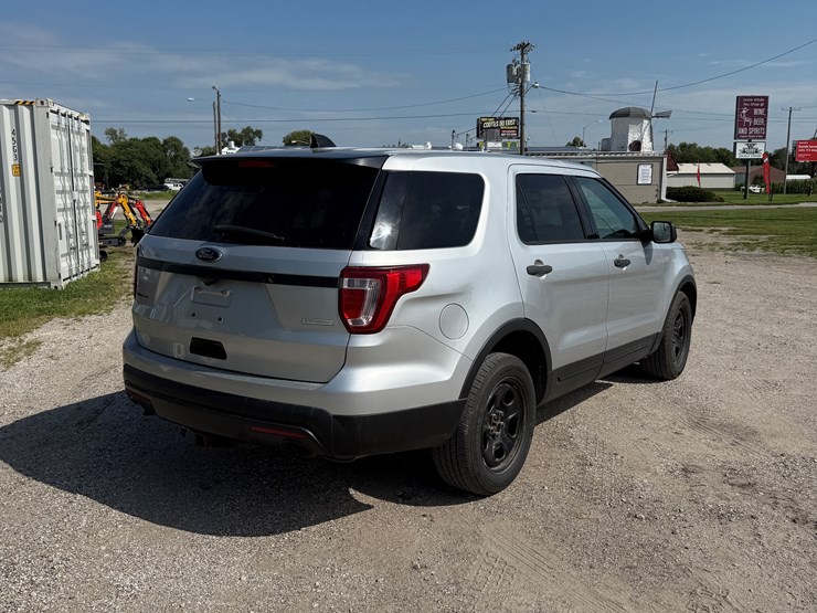2017-ford-explorer-police-interceptor-image-4