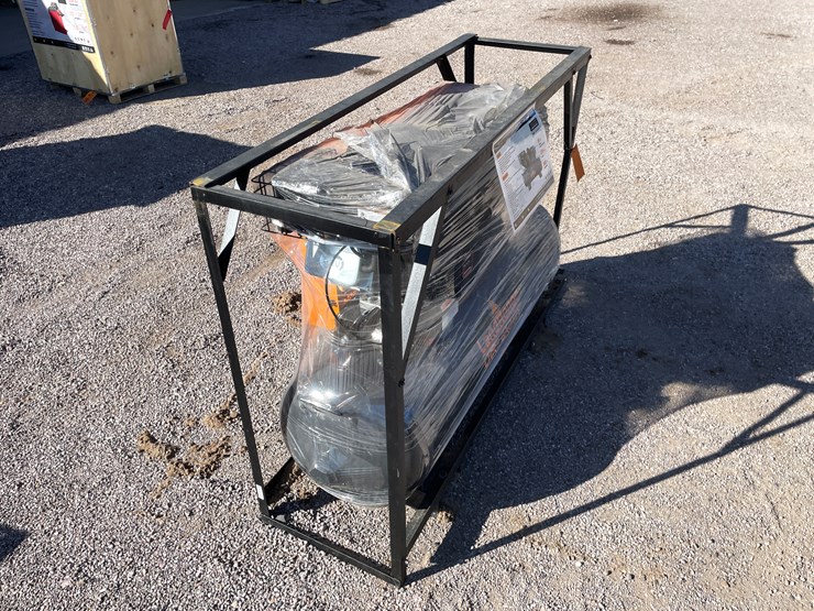 #2039-•-40-gallon-air-compressor-image-4