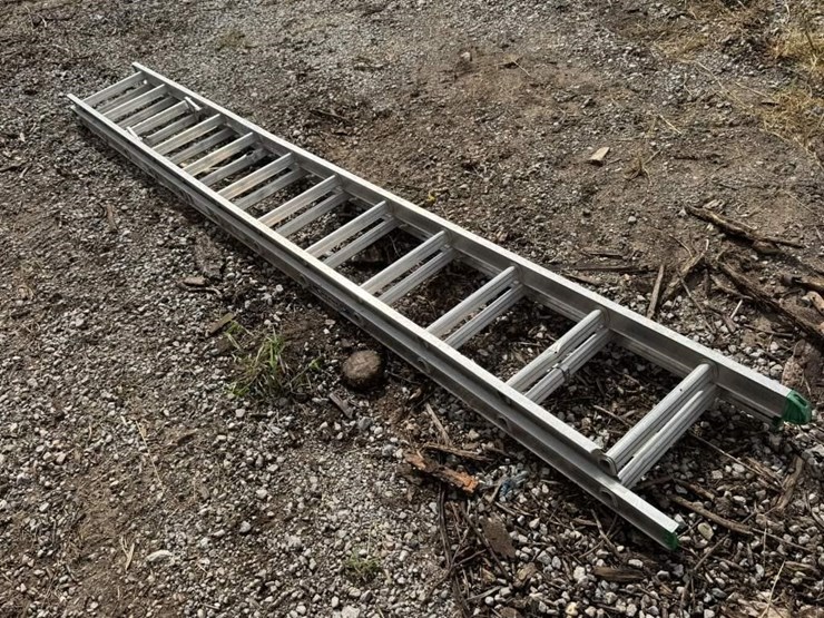 werner-24-ft-aluminum-extension-ladder-image-1