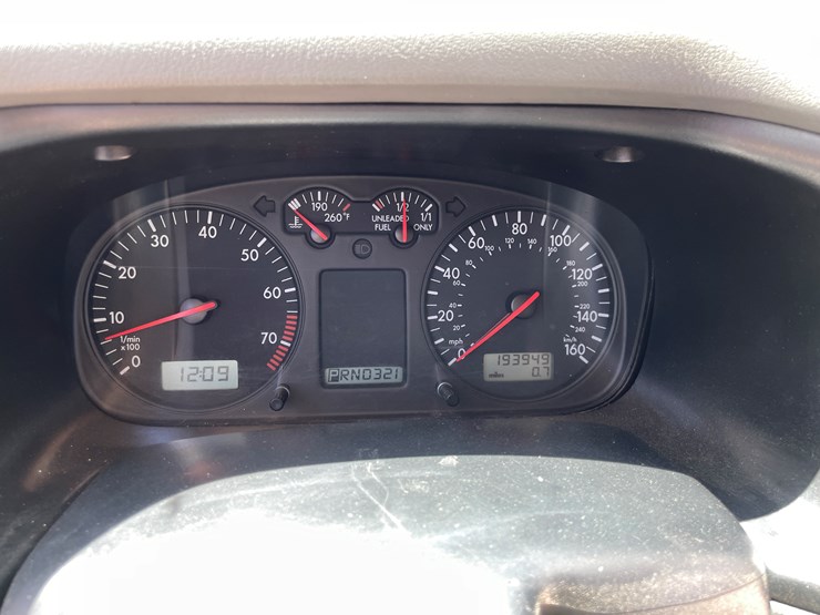 #501-•-2002-volkswagen-eurovan-mv-(title-in-delay)-image-17