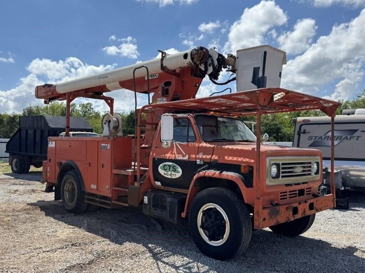 1986-chevrolet-c6v-bucket-truck-image-1