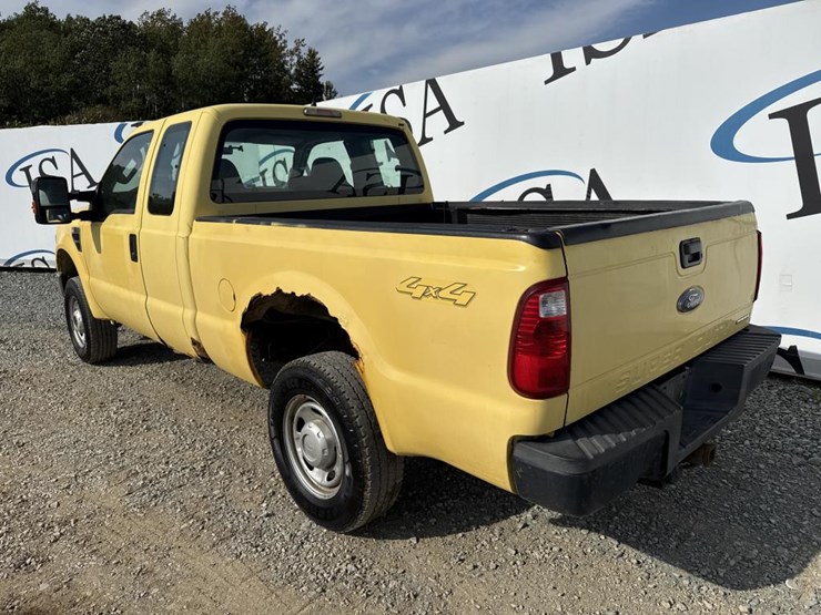 2010-ford-f250-image-3