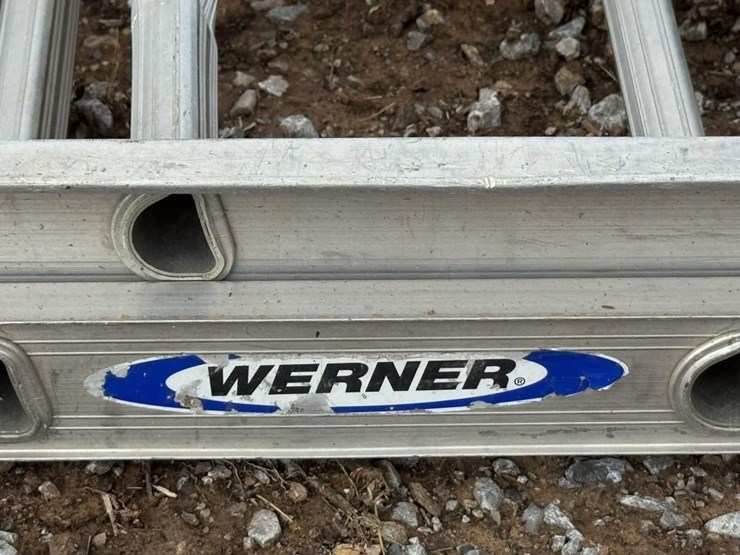 werner-16-ft-aluminum-extension-ladder-image-2