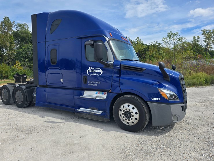 2019-freightliner-cascadia-126-image-26