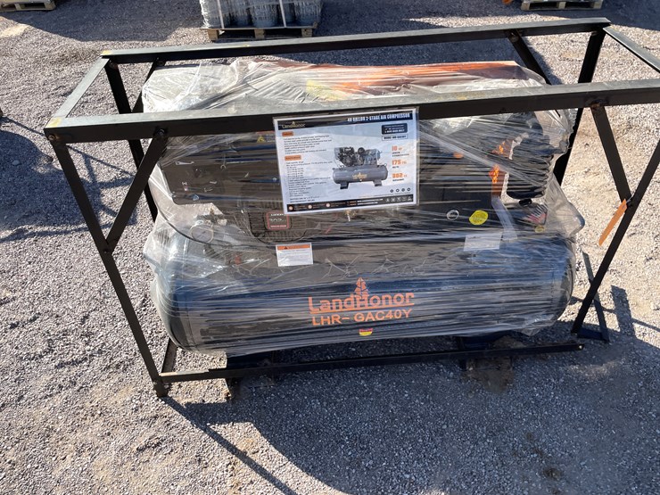 #2039-•-40-gallon-air-compressor-image-3
