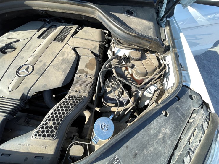 2015-mercedes-benz-gl450-image-112