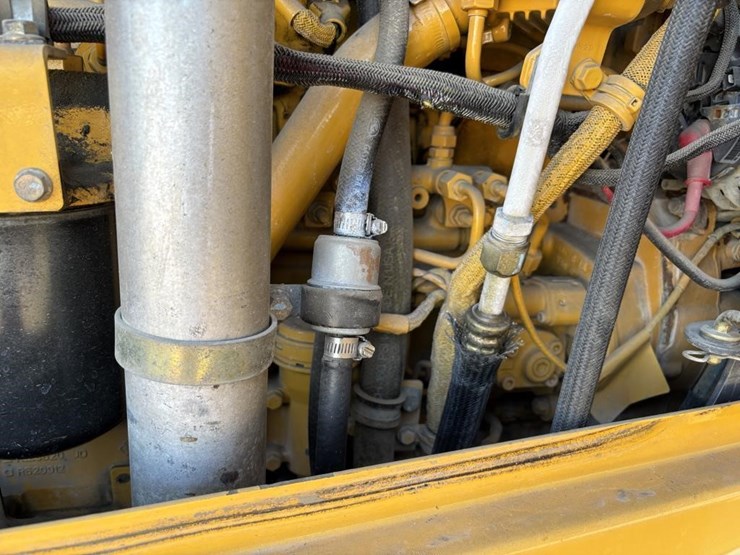 2012-deere-672gp-image-87