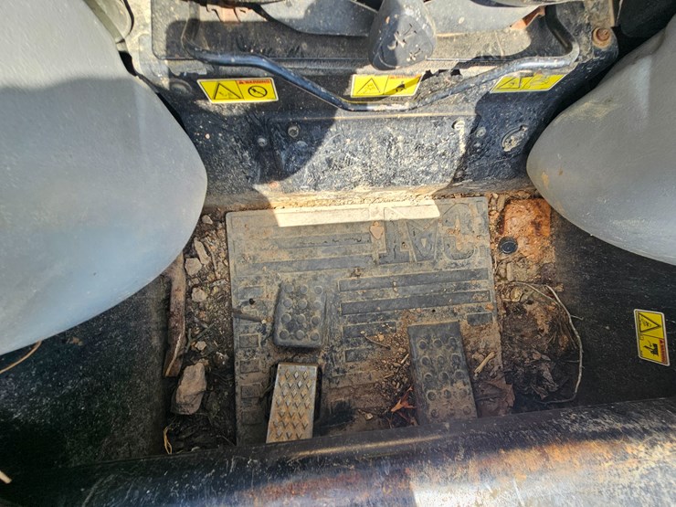 caterpillar-247b-image-35
