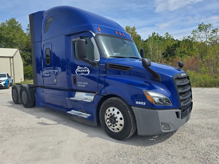2019-freightliner-cascadia-126-image-27