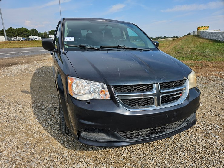 2014-dodge-grand-caravan-image-22